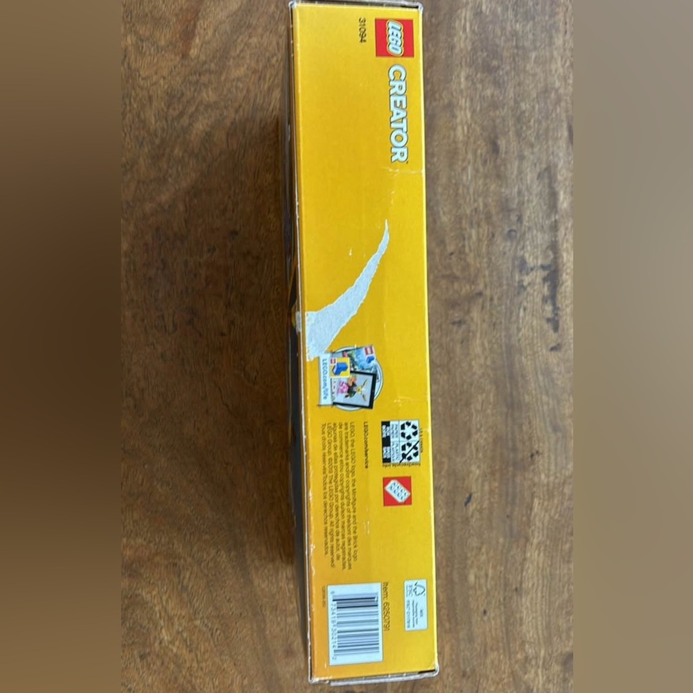 LEGO Creator Vibrant Blue and Yellow Racing Plane - Picture 5 of 5